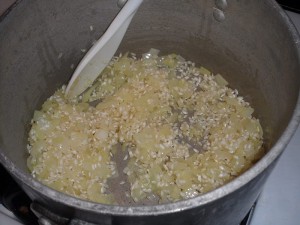 Sauting onion & rice in olive oil