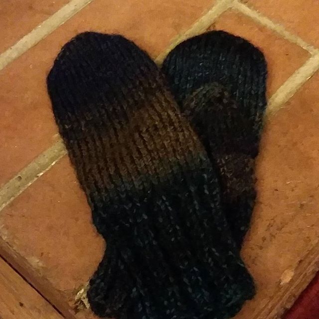 Finished mittens upon request for my Connie. They were fun and fast!