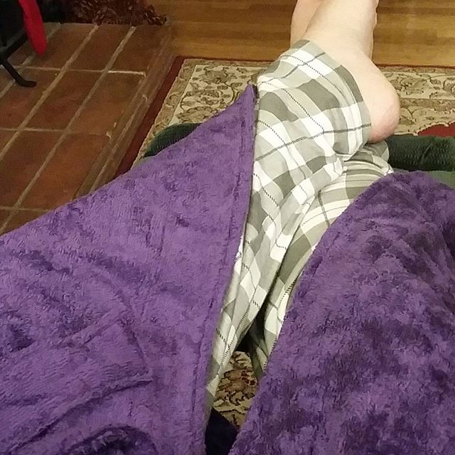 Best start to 2018-Pjs all day, reading and knitting. #lazyday