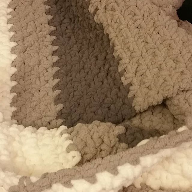 Making progress #crochet #hibernateblanket