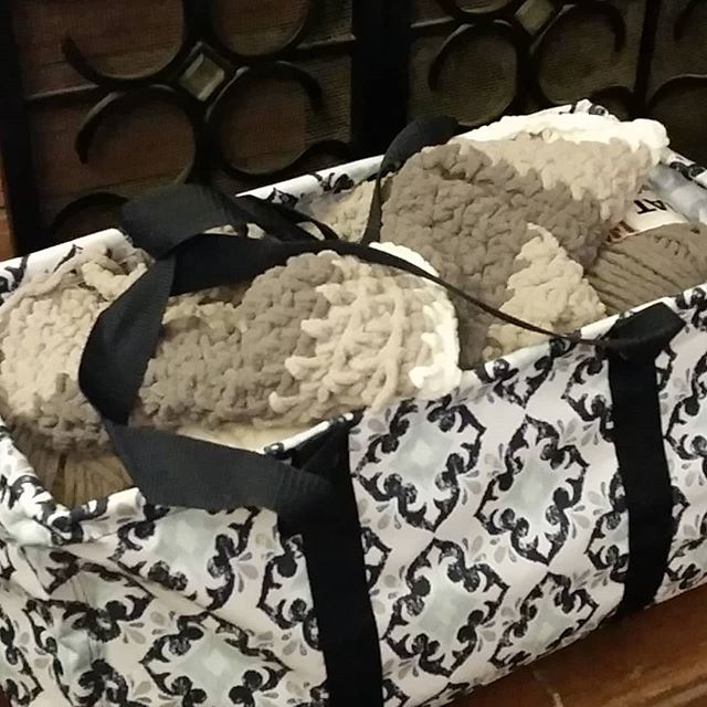 My #thirtyonebags utility tote holds an afghan in progress. #crochet