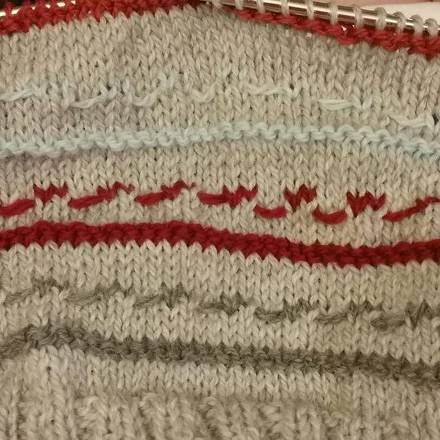 Today's knitting. #quietsunday #jimmybeanswoolbeaniebag