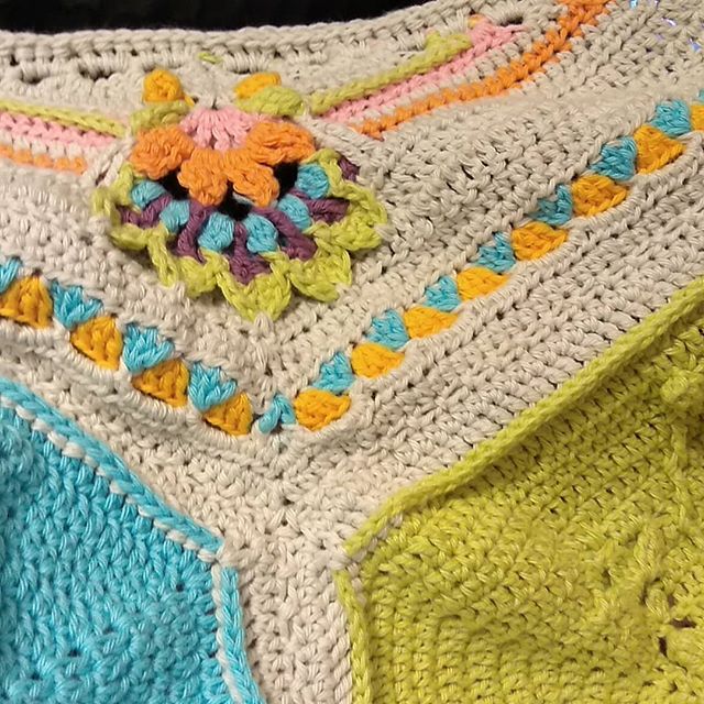 I'm so happy with how it's coming together! #scheepjesubuntucal2018