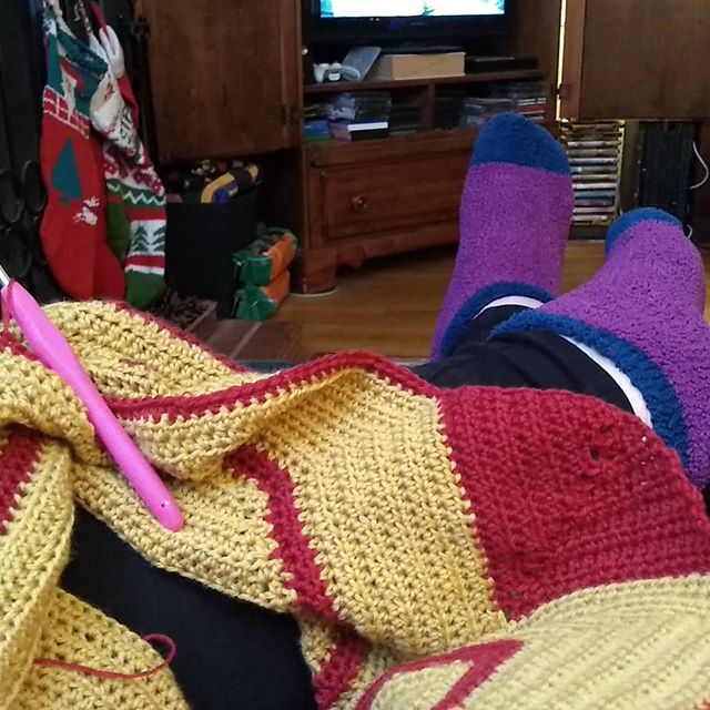 Current status: Cooking chili for company tonight for our first Advent. And crocheting, of course!