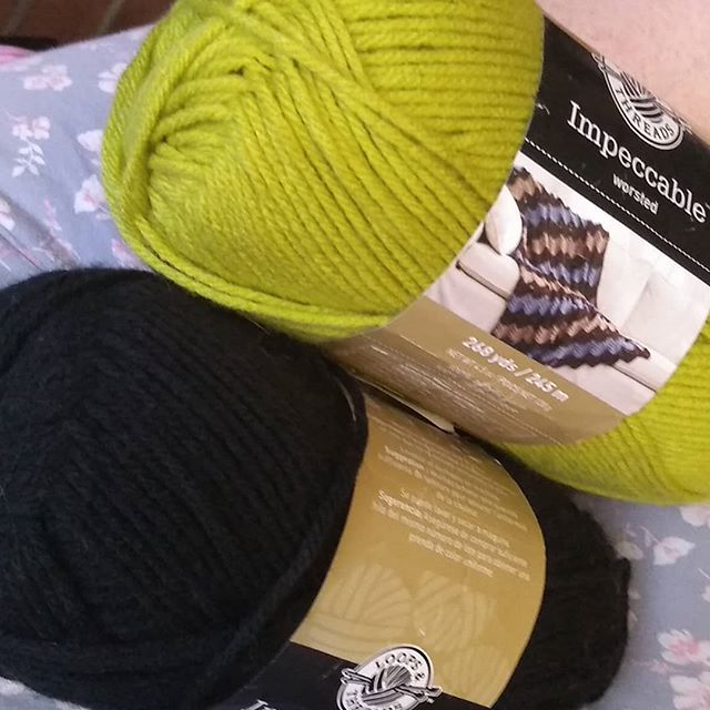 Decided I need to cast on a new gift just in case! #anyexcusewilldo #knitting